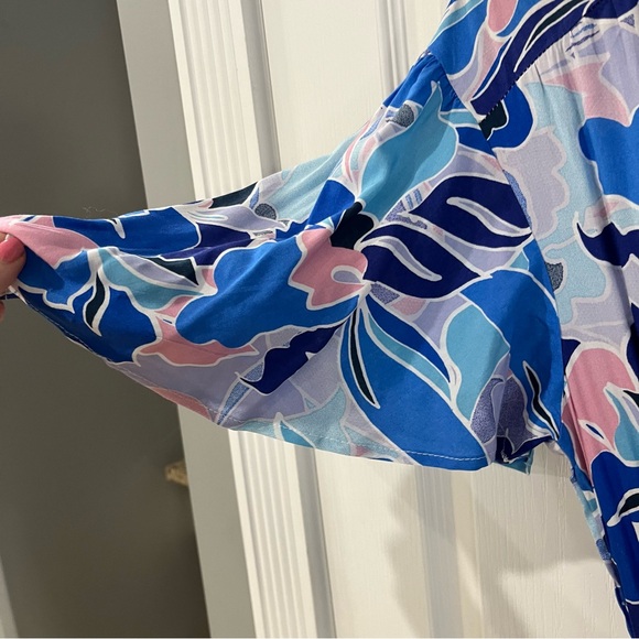 Able the Label blue floral v neck elastic waist loose and flowy size small - Picture 6 of 9